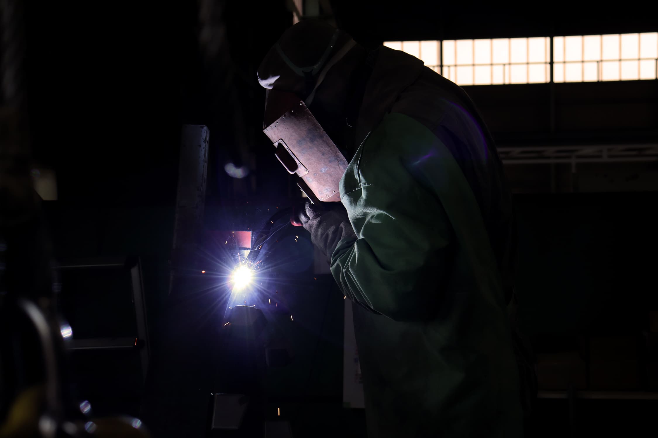 小島工業株式会社|各種金属溶接・板金加工|鋼材受注・発注|製缶|アイアンウッド家具製作・住宅プチリノベーション|茨城県北相馬郡利根町の自社工場
